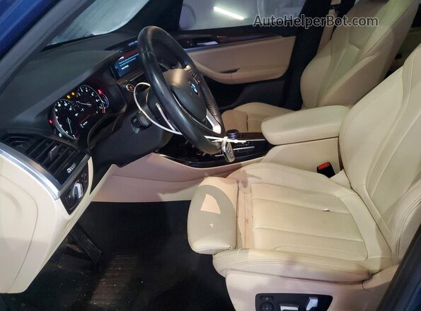 5UXTR9C53JLC80853 2018 BMW X3 Blue Вид салону спереду