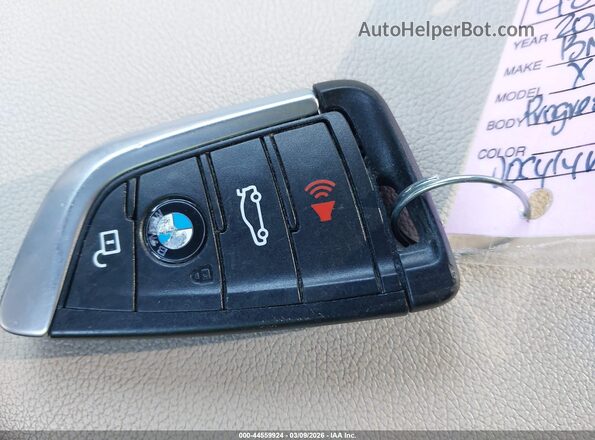5UXTR9C53KLR06819 2019 BMW X3 Синий Вид панели приборов