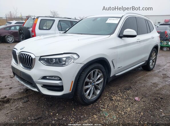 5UXTR9C56JLC79874 2018 BMW X3 Белый Передняя левая четверть