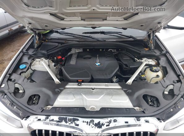5UXTR9C56JLC79874 2018 BMW X3 Белый Вид сзади