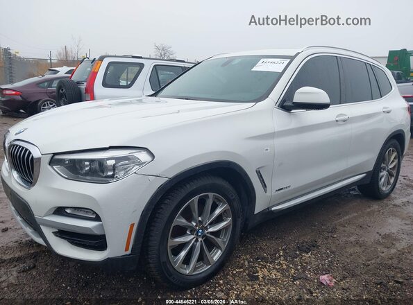 5UXTR9C56JLC79874 2018 BMW X3 Белый Панорамный вид салона 360°