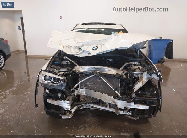 5UXTR9C56KLP89639 2019 BMW X3 White Вид задньої частини салону