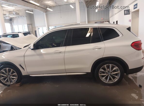 5UXTR9C56KLP89639 2019 BMW X3 White 