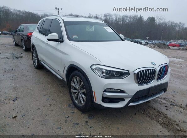 5UXTR9C58JLC74756 2018 BMW X3 Белый Передняя правая четверть