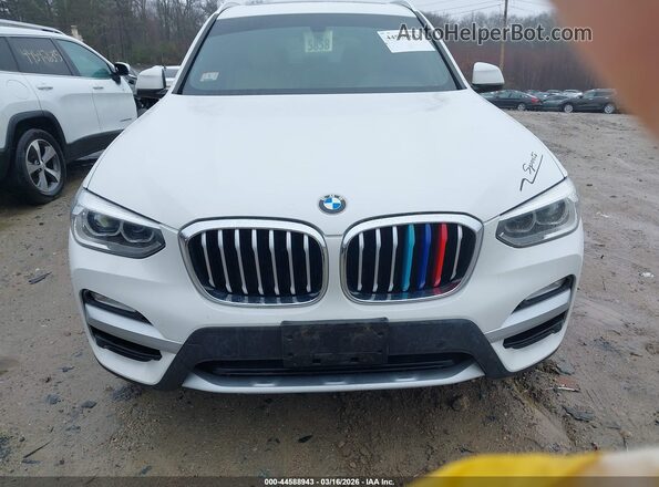 5UXTR9C58JLC74756 2018 BMW X3 Белый Вид щитка приборов