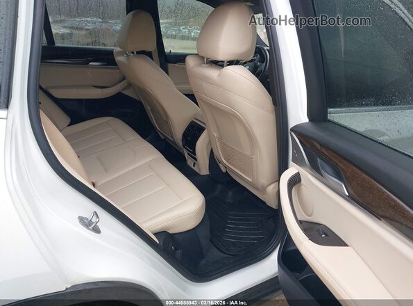 5UXTR9C58JLC74756 2018 BMW X3 Белый Вид наклейки с VIN-кодом