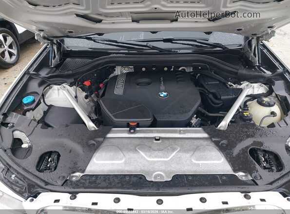 5UXTR9C58JLC74756 2018 BMW X3 Белый Вид сзади