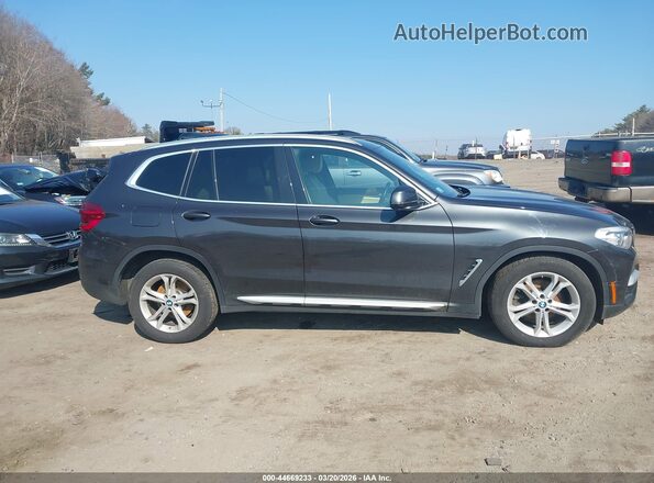 5UXTR9C59JLD74445 2018 BMW X3 Black Widok wnętrza z tyłu