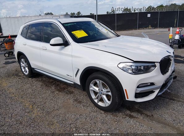 5UXTR9C5XJLD59744 2018 BMW X3 Белый Передняя правая четверть