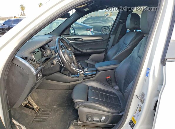 5UXTS3C5XK0Z06187 2019 BMW X3 Белый Вид салона спереди