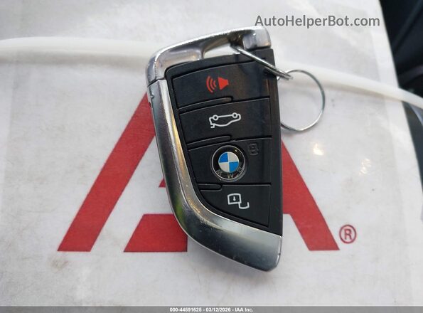 5UXTY3C01M9E87019 2021 BMW X3 White Вид панелі приладів