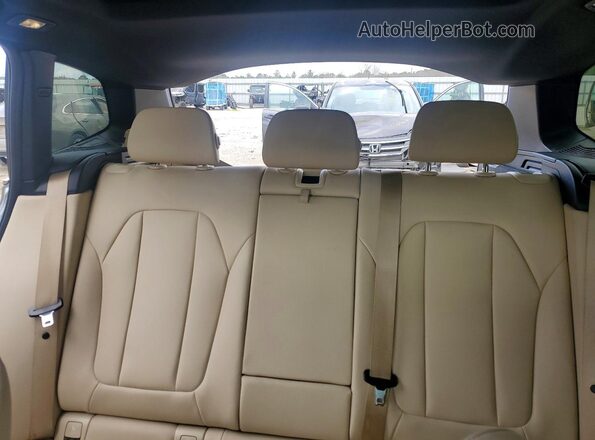 5UXTY3C05LLU72540 2020 BMW X3 Silver Widok tylnych siedzeń
