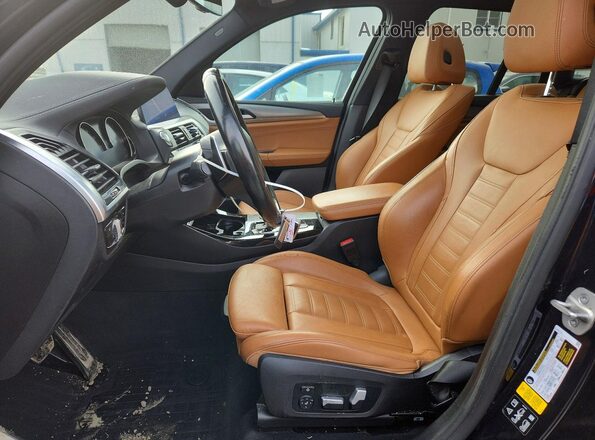 5UXTY5C03L9D66566 2020 BMW X3 Черный Вид салона спереди