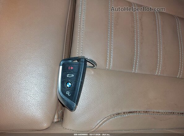 5UXTY5C04M9F68642 2021 BMW X3 Белый Вид панели приборов