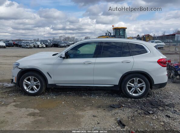 5UXTY5C09M9F95982 2021 BMW X3 Белый Панорамный вид салона 360°