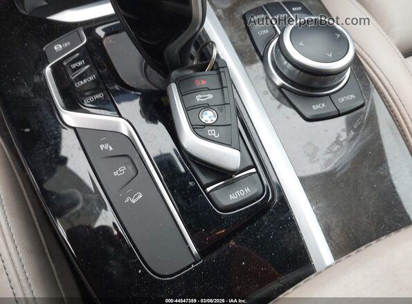5UXTY5C0XLLT35783 2020 BMW X3 Синий Вид панели приборов