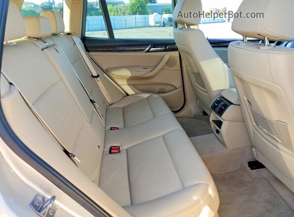 5UXWX9C55G0D76223 2016 BMW X3 Золотой Вид задней части салона