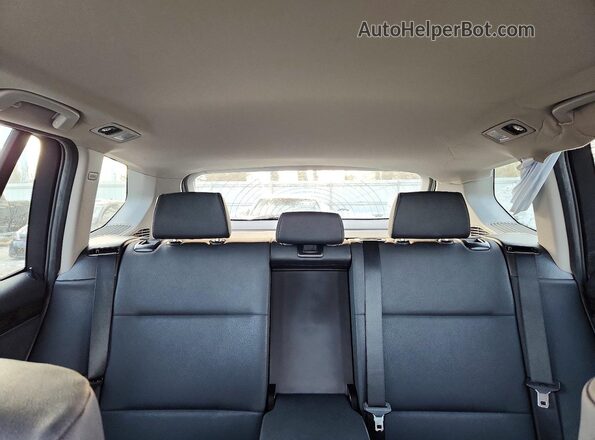 5UXWX9C55H0D97266 2017 BMW X3 Белый Вид задних сидений