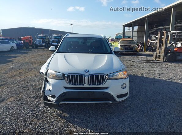 5UXWX9C56G0D66073 2016 BMW X3 White Widok zestawu wskaźników