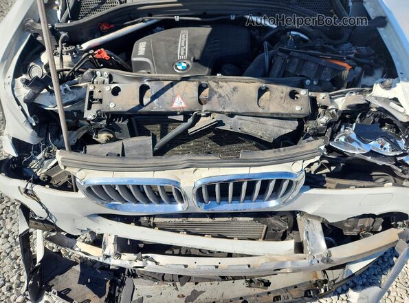 5UXWX9C57G0D77678 2016 BMW X3 Белый Вид задней части салона