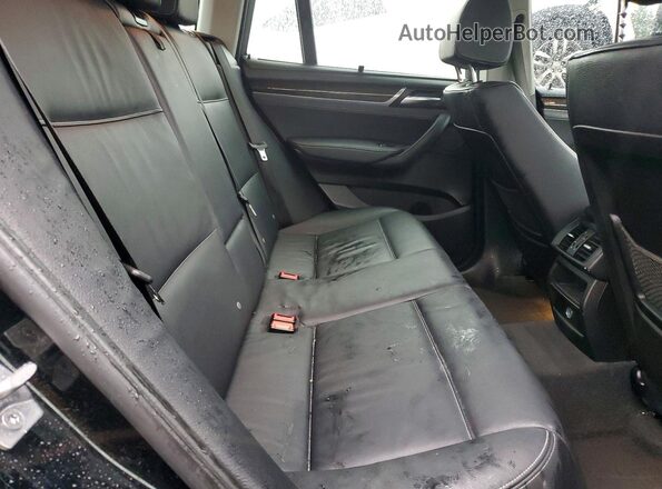 5UXWX9C5XG0D70725 2016 BMW X3 Черный Вид задней части салона