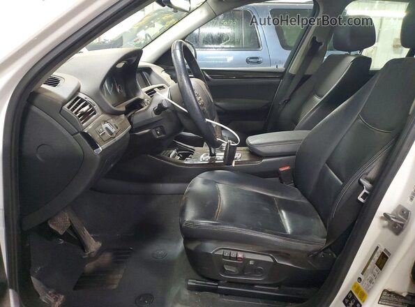 5UXWX9C5XG0D81255 2016 BMW X3 Белый Вид салона спереди