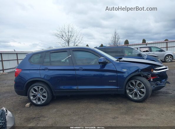 5UXWX9C5XG0D84074 2016 BMW X3 Синий Вид задней части салона