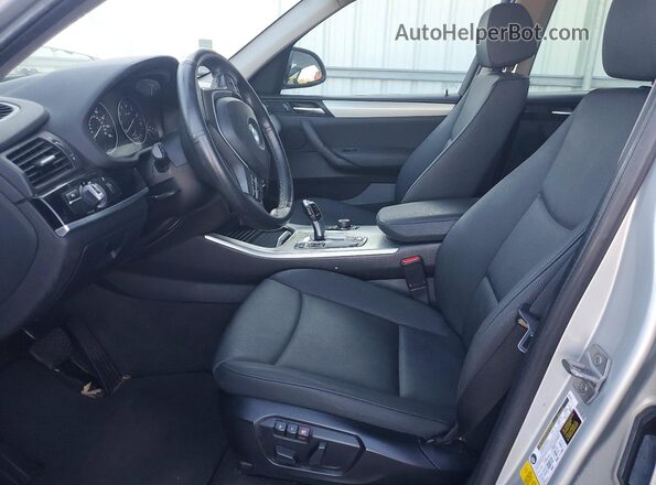 5UXWZ7C59H0U46593 2017 BMW X3 Серебряный Вид салона спереди