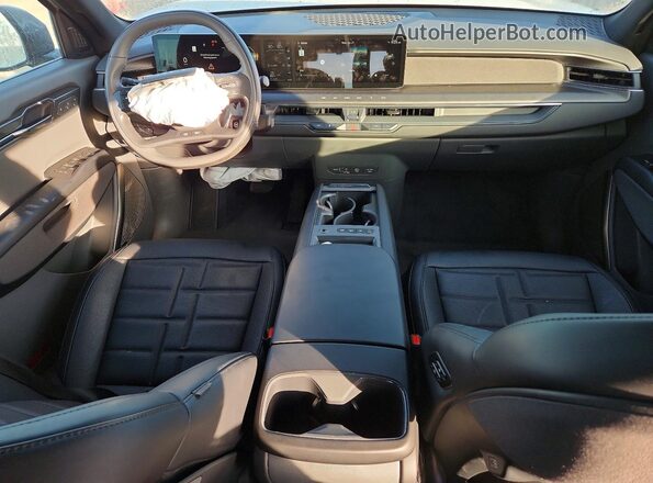 5XYADFS54TG016849 2026 KIA EV9 Серый Вид панели приборов