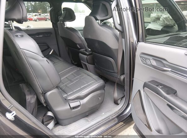 5XYADFS55TG015113 2026 KIA EV9 Black Vista de la etiqueta del VIN