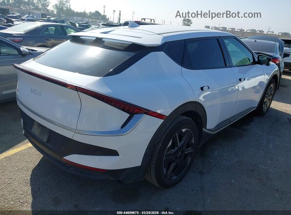 5XYC34JAXSG008560 2025 KIA EV6 White Tył prawy