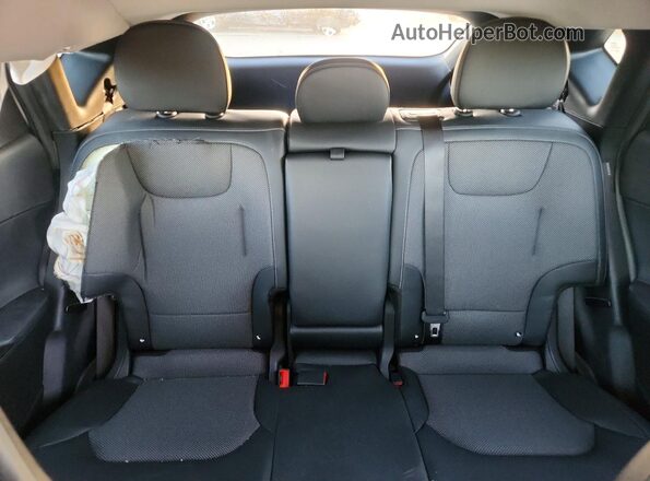 5XYC3DJC4SG008538 2025 KIA EV6 White Widok tylnych siedzeń
