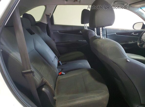 5XYPGDA38LG645083 2020 KIA SORENTO Белый Вид задней части салона