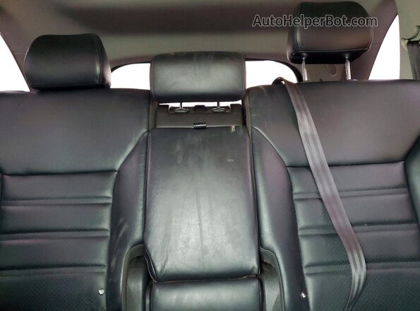 5XYPH4A52GG043932 2016 KIA SORENTO Gray Rear seats view