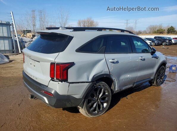 5XYRKDLF5NG111413 2022 KIA SORENTO Silver Rear right