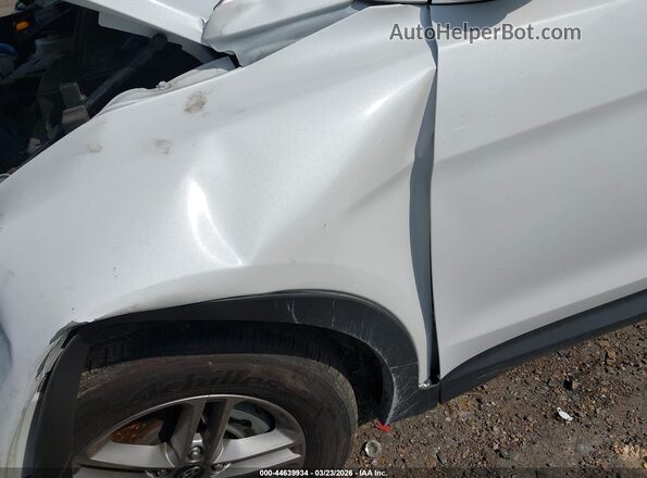 5XYZUDLB0HG415342 2017 HYUNDAI SANTA FE SPORT White 