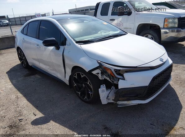 5YFB4MCE8SP242555 2025 TOYOTA LL Белый Передняя правая четверть