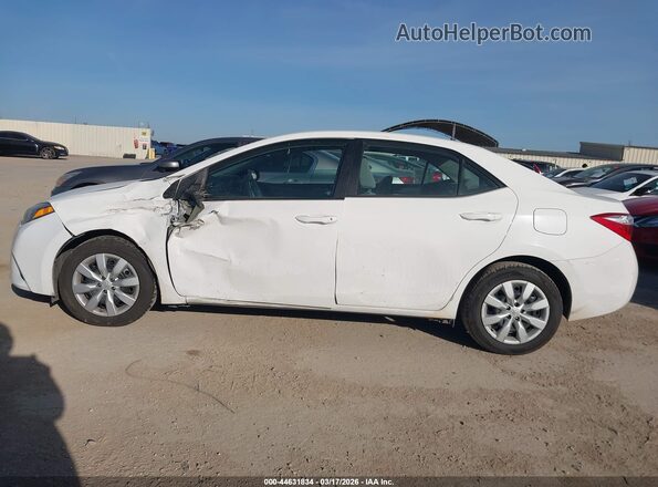 5YFBURHE4GP546771 2016 TOYOTA LL White Rear interior view