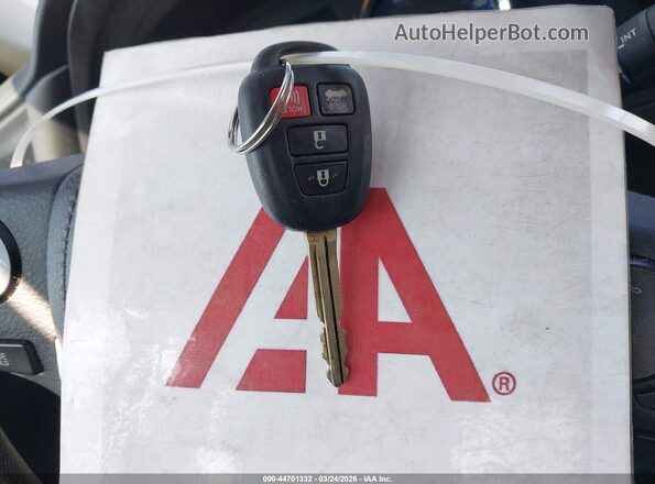 5YFBURHEXKP876925 2019 TOYOTA LL Серый Вид панели приборов