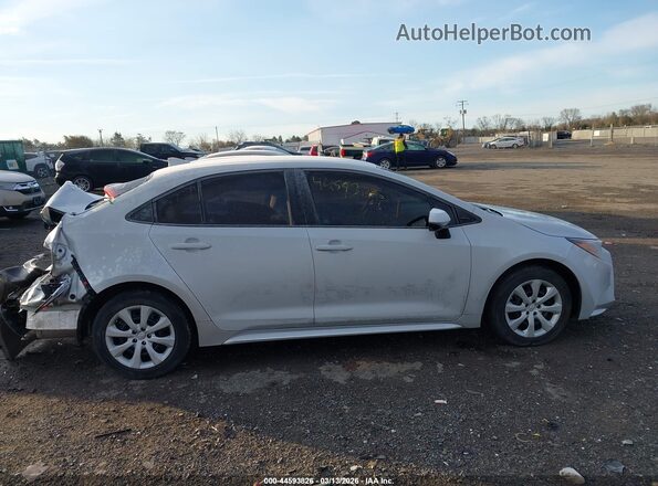 5YFEPMAE6MP181717 2021 TOYOTA LL Silver Vista interior trasera