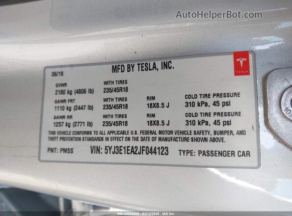 5YJ3E1EA2JF044123 2018 TESLA MODEL 3 Серебряный Вид подкапотного пространства