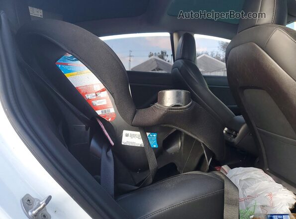 5YJ3E1EA9LF598147 2020 TESLA MODEL Белый Вид задних сидений