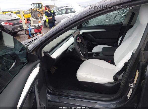 5YJ3E1EB0NF242942 2022 TESLA MODEL 3 Серый Вид салона спереди