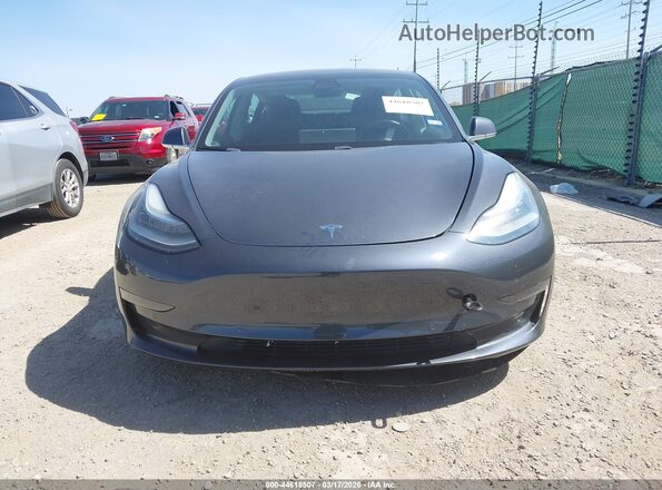 5YJ3E1EB1KF231203 2019 TESLA MODEL 3 Серый Вид панели приборов