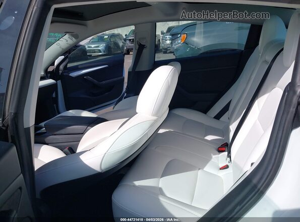 5YJ3E1EB3NF180372 2022 TESLA MODEL 3 Белый 
