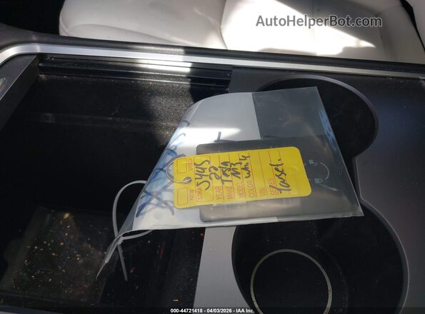 5YJ3E1EB3NF180372 2022 TESLA MODEL 3 Белый Вид панели приборов