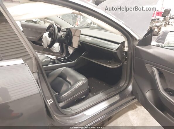 5YJ3E1EB4KF453086 2019 TESLA MODEL 3 Silver Սալոնի դիմացի տեսք