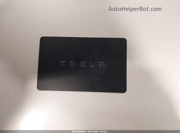 5YJ3E1EB4KF453086 2019 TESLA MODEL 3 Silver Առջևի վահանակի տեսք