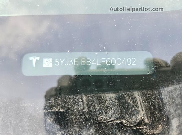 5YJ3E1EB4LF600492 2020 TESLA MODEL Black Widok komory silnika