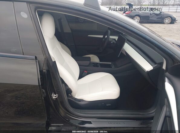 5YJ3E1EB4NF167291 2022 TESLA MODEL 3 Черный Вид салона спереди